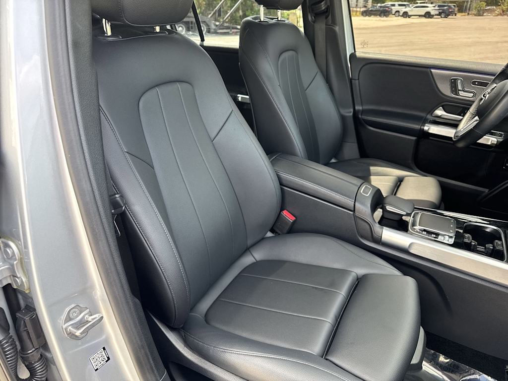 Thumbnail: 2020 Mercedes-Benz GLB - 12