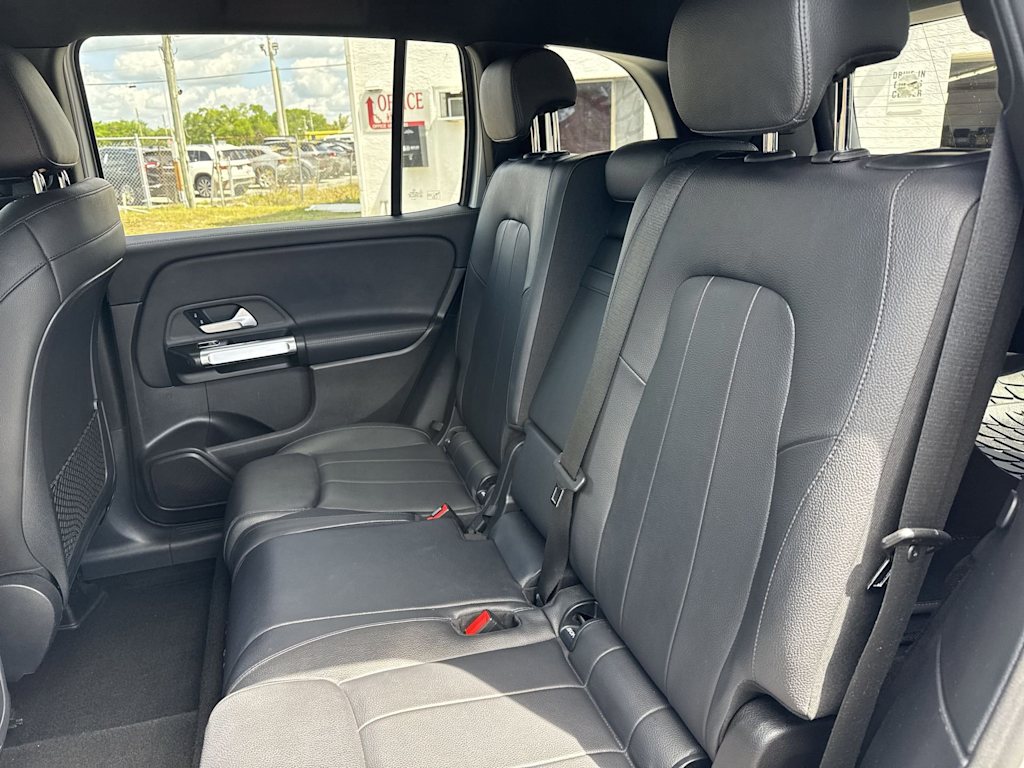 Thumbnail: 2020 Mercedes-Benz GLB - 26