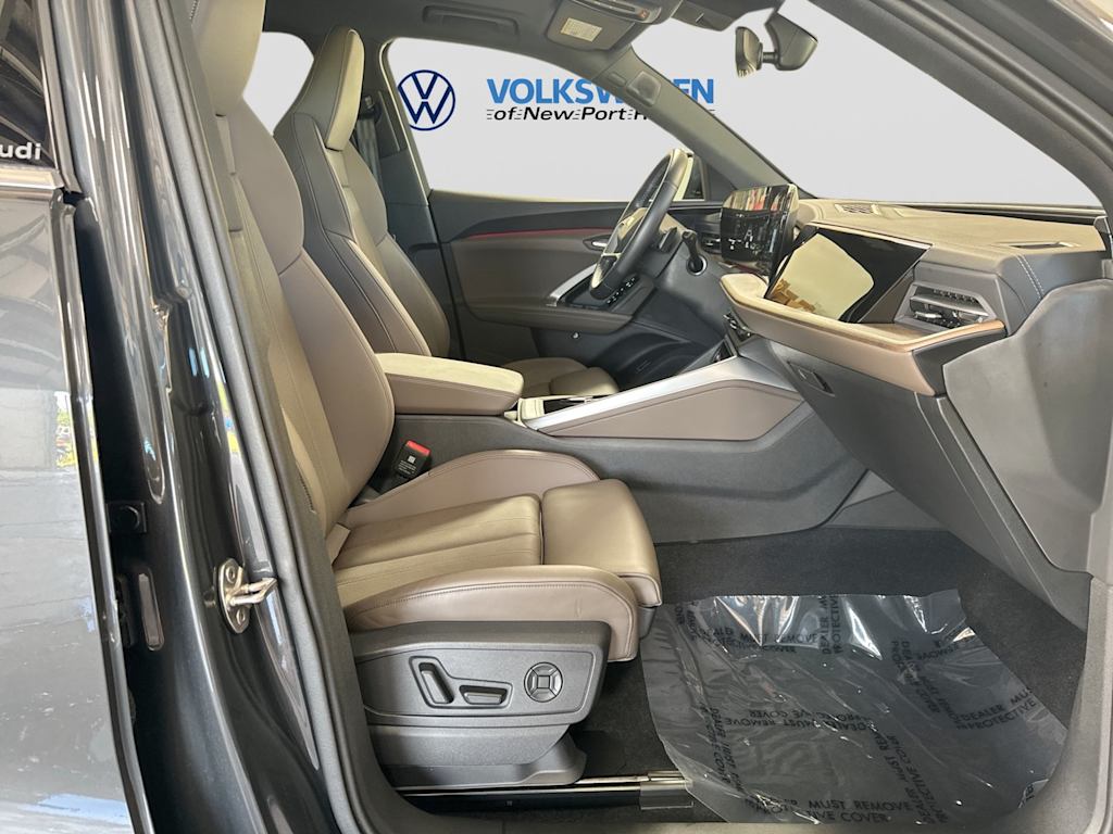 Thumbnail: 2025 Audi Q5 - 11