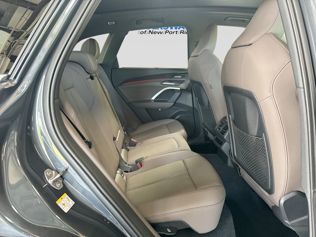 Thumbnail: 2025 Audi Q5 - 33