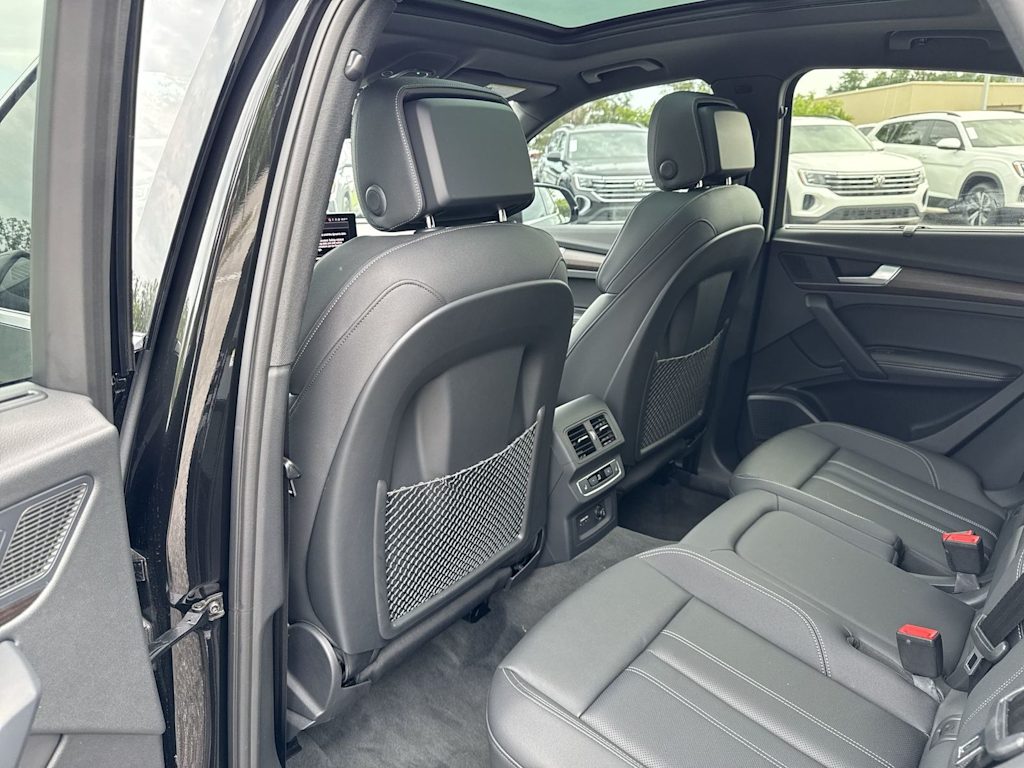 Thumbnail: 2023 Audi Q5 - 13