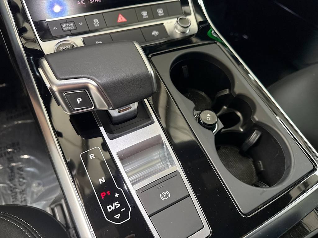 Thumbnail: 2026 Audi Q8 - 39
