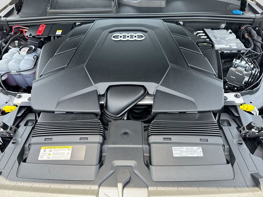 Thumbnail: 2023 Audi Q7 - 9