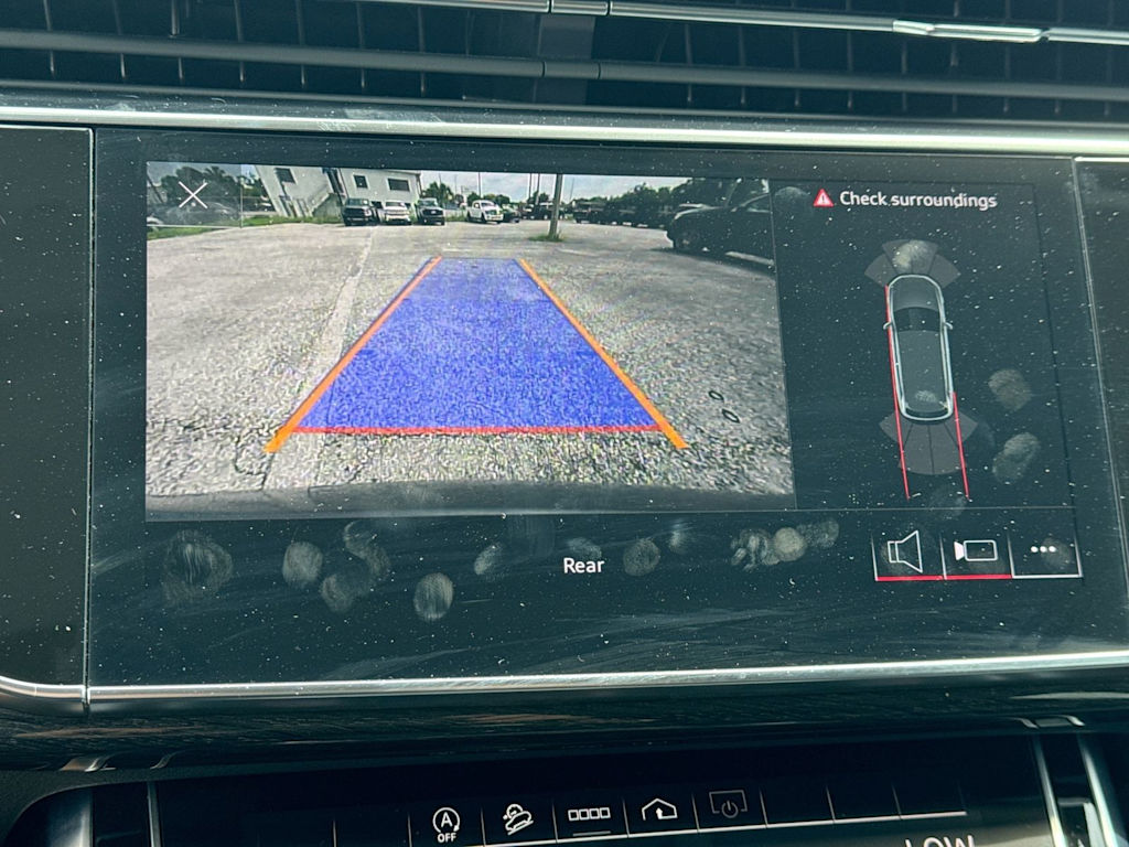 Thumbnail: 2023 Audi Q7 - 41