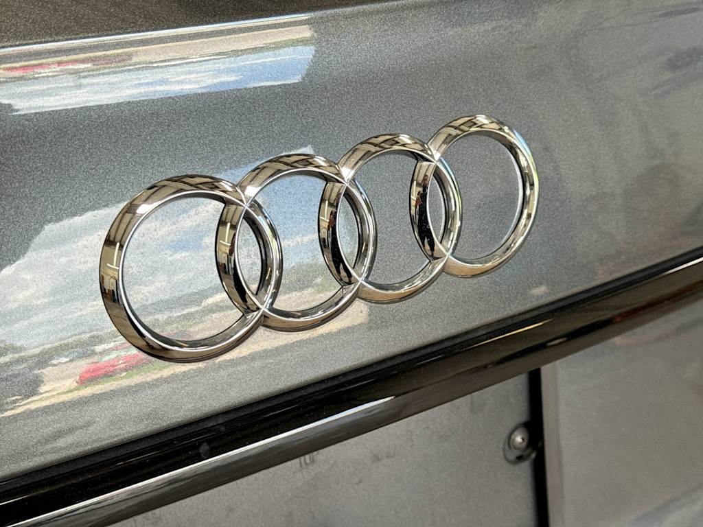 Thumbnail: 2023 Audi SQ5 - 7