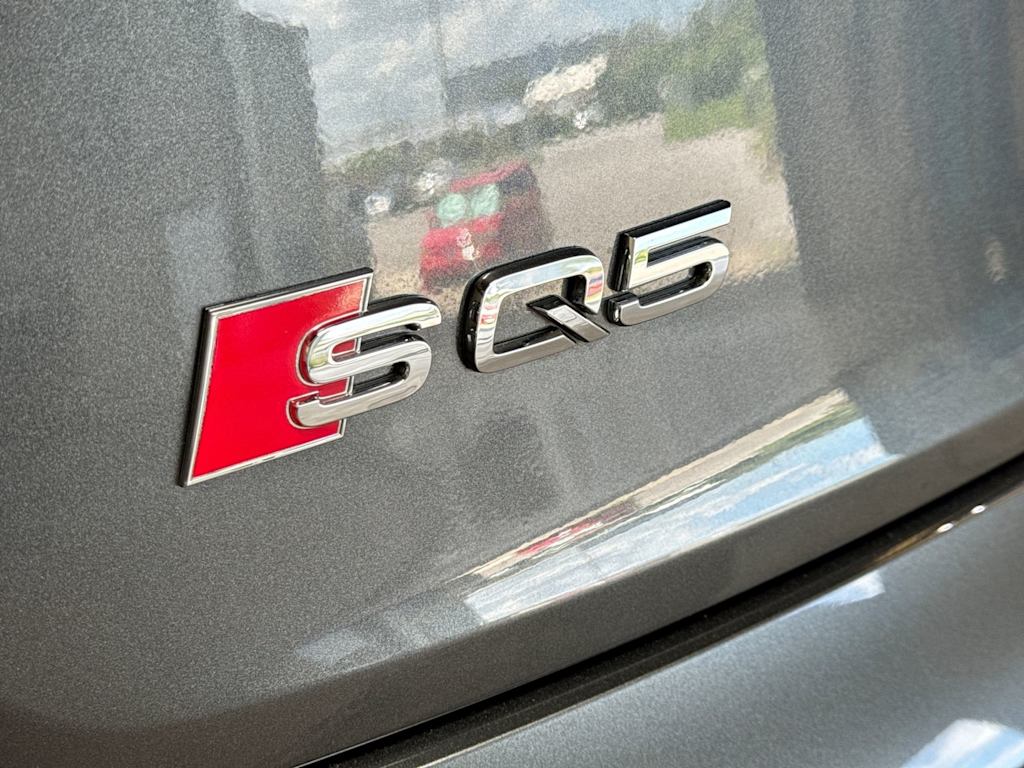 Thumbnail: 2023 Audi SQ5 - 30