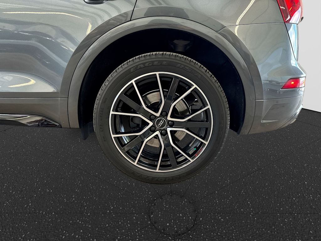 Thumbnail: 2023 Audi SQ5 - 8