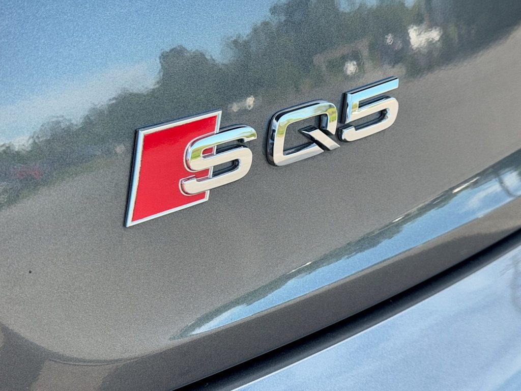 Thumbnail: 2023 Audi SQ5 - 30