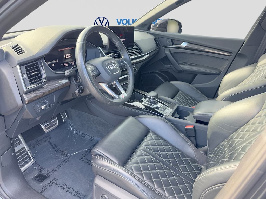 Thumbnail: 2023 Audi SQ5 - 2