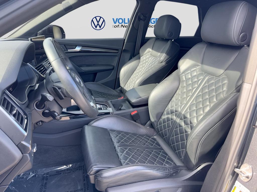 Thumbnail: 2023 Audi SQ5 - 10