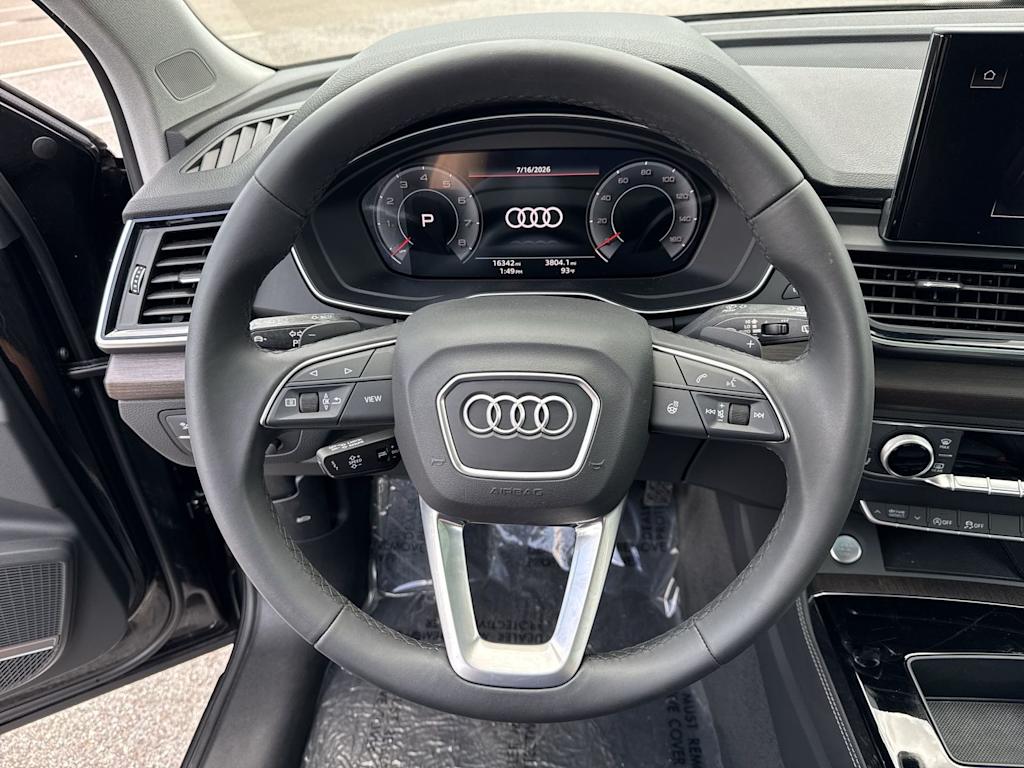 Thumbnail: 2023 Audi Q5 - 10