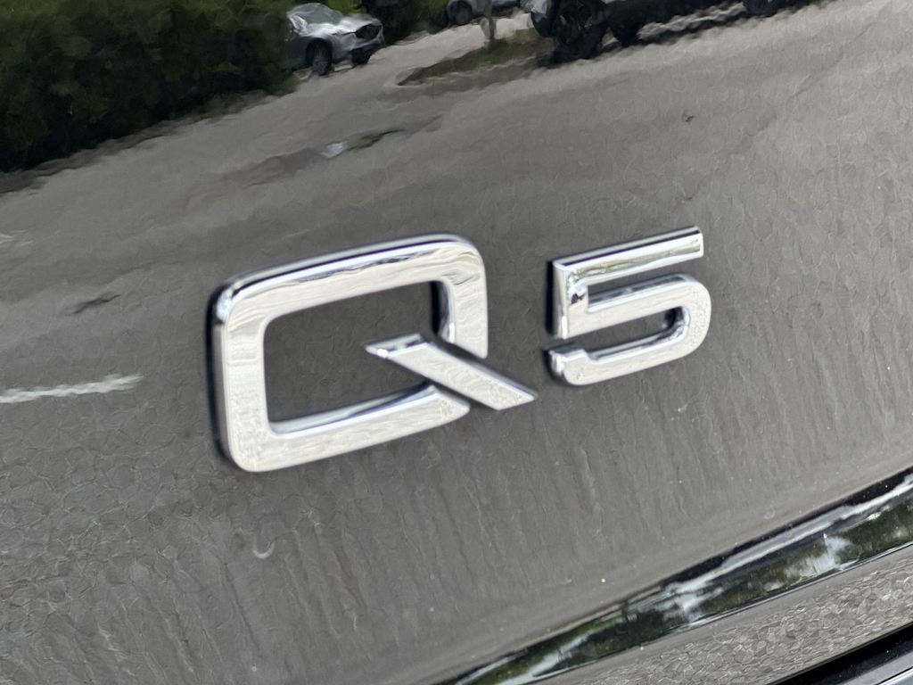 Thumbnail: 2023 Audi Q5 - 25