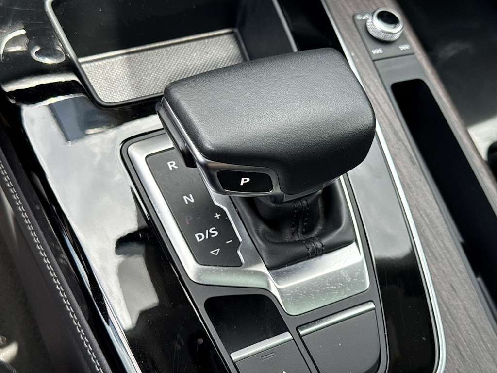 Thumbnail: 2023 Audi Q5 - 35