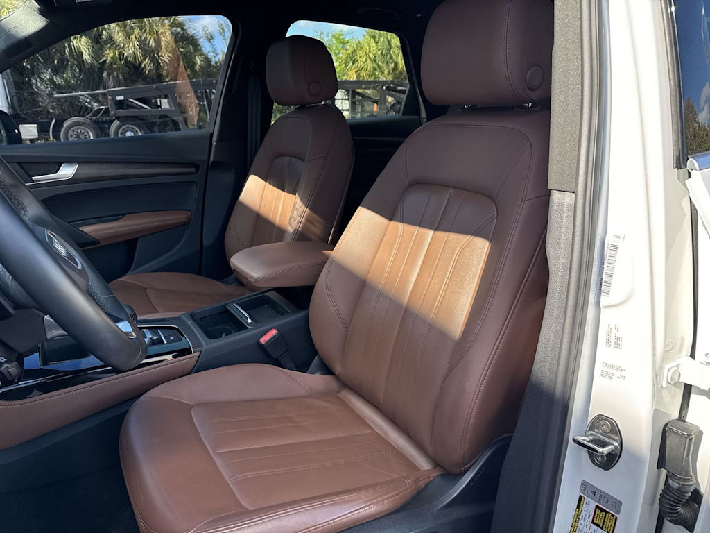 Thumbnail: 2022 Audi Q5 - 12