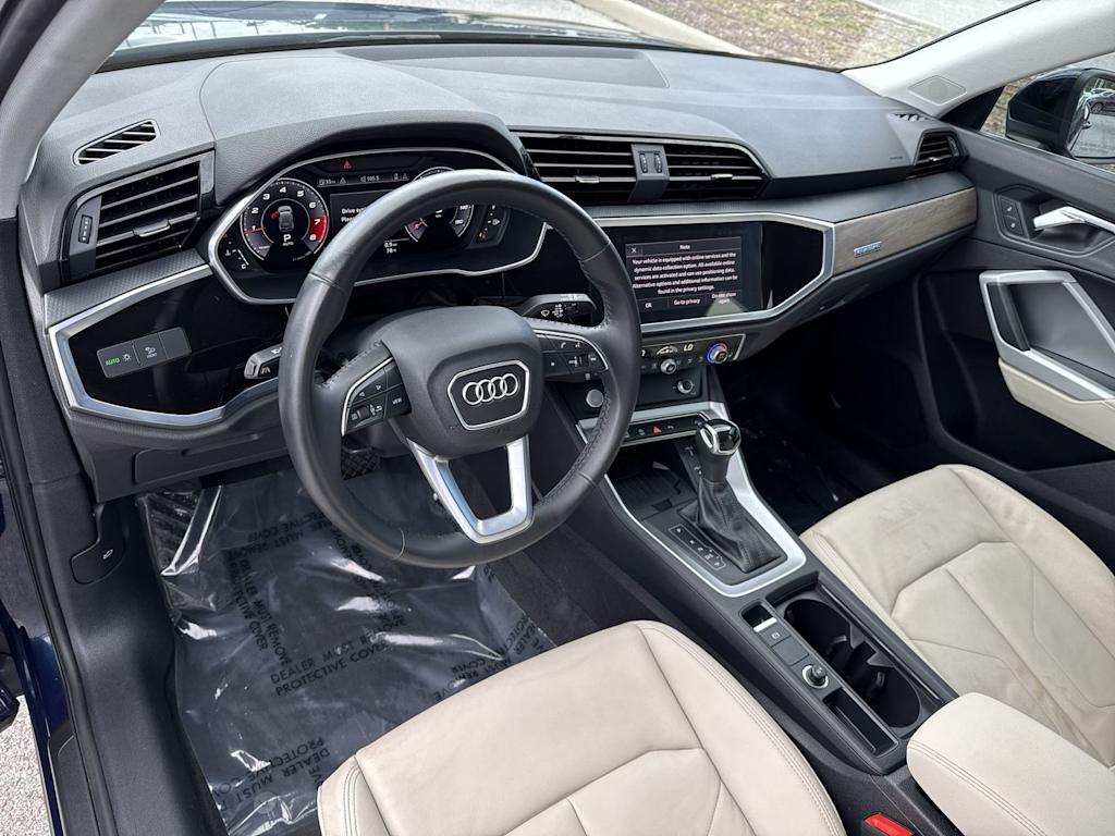 Thumbnail: 2020 Audi Q3 - 2
