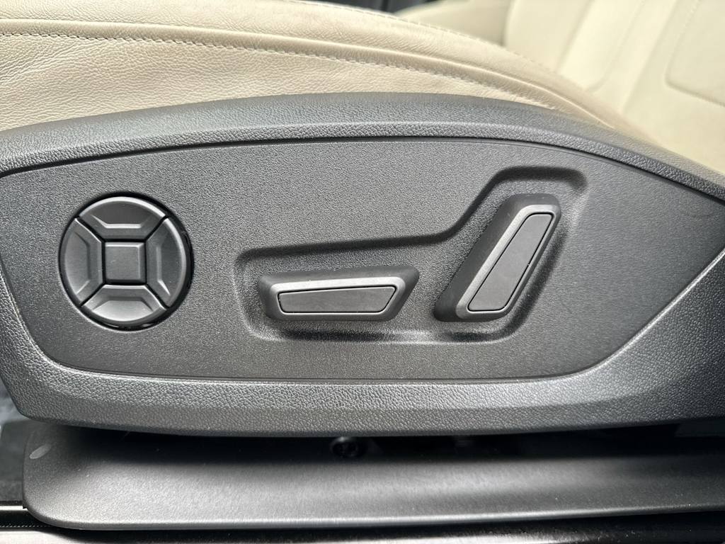 Thumbnail: 2020 Audi Q3 - 23