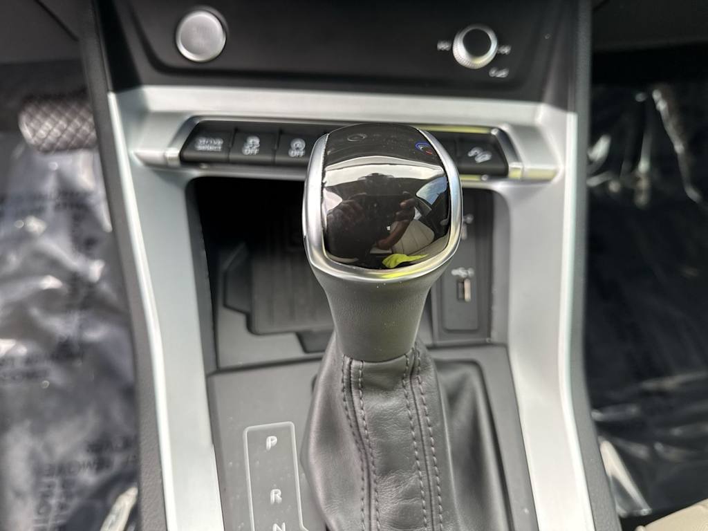 Thumbnail: 2020 Audi Q3 - 33