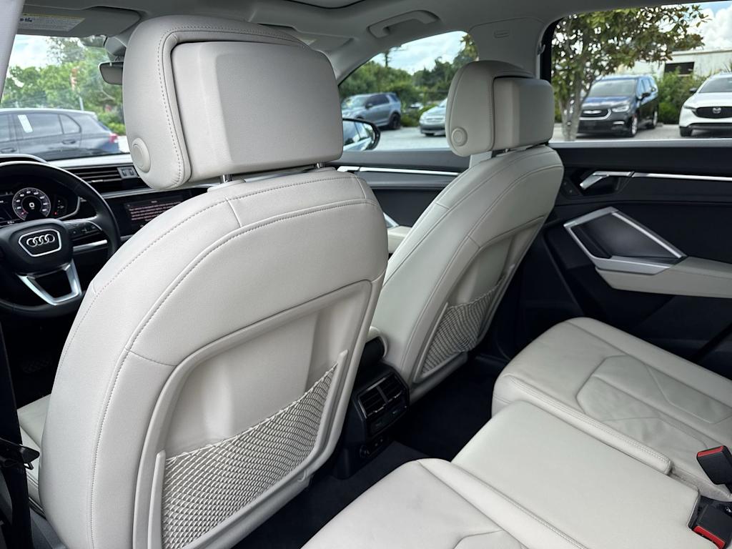 Thumbnail: 2020 Audi Q3 - 13