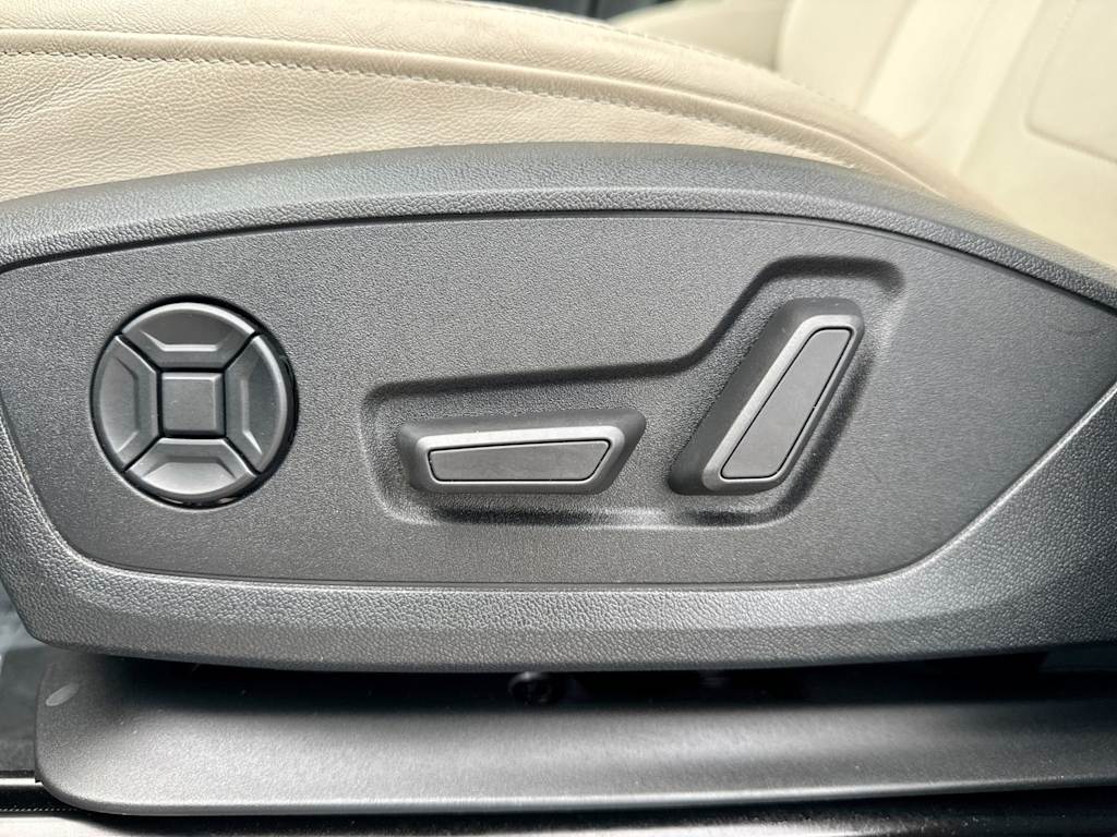 Thumbnail: 2020 Audi Q3 - 23