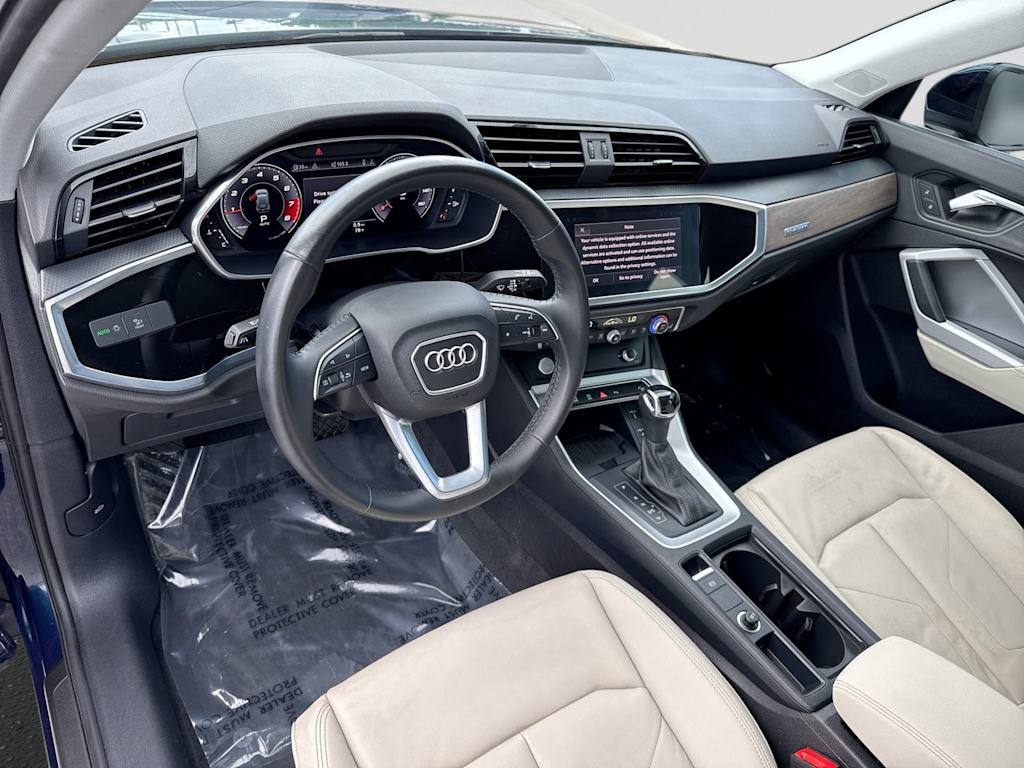 Thumbnail: 2020 Audi Q3 - 2