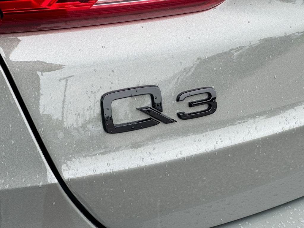 Thumbnail: 2022 Audi Q3 - 31