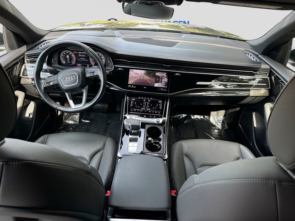 Thumbnail: 2022 Audi Q8 - 2