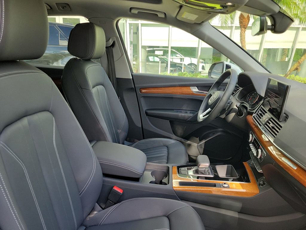Thumbnail: 2023 Audi Q5 - 12