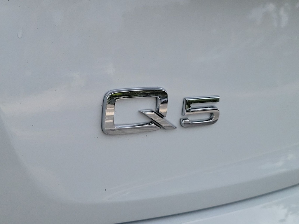 Thumbnail: 2023 Audi Q5 - 7