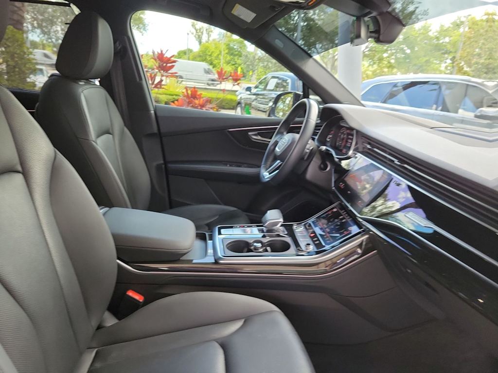 Thumbnail: 2021 Audi Q7 - 12