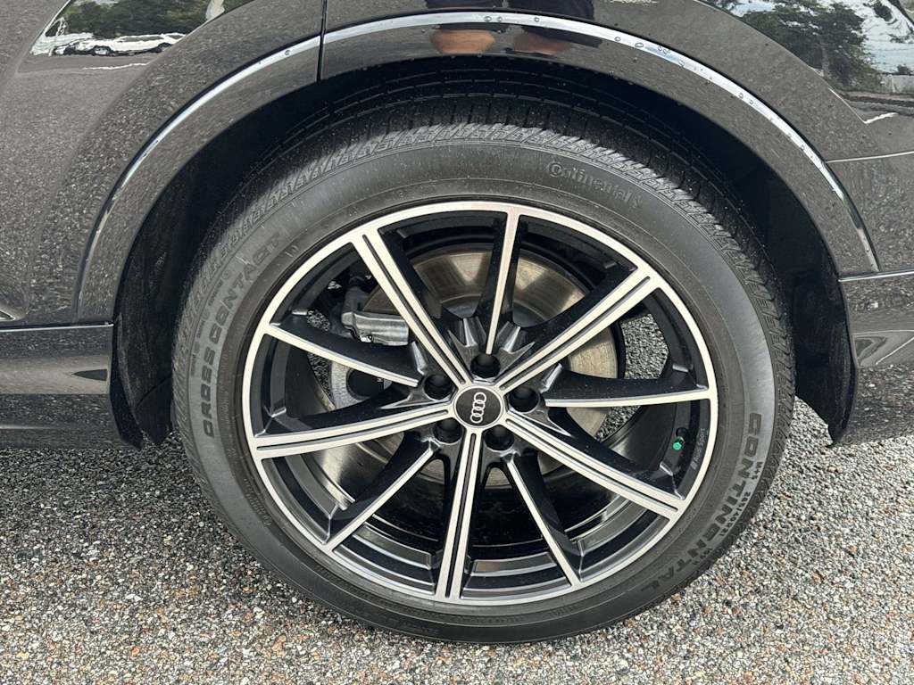 Thumbnail: 2021 Audi Q7 - 8