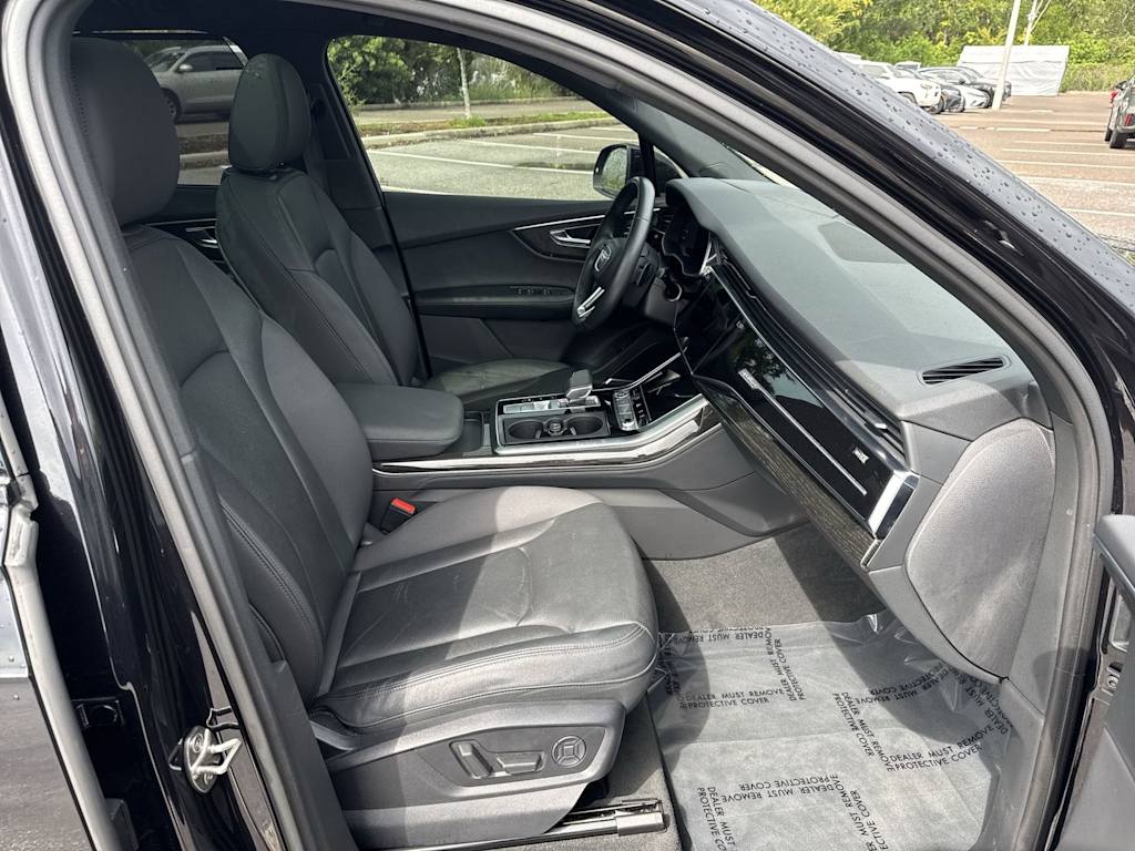 Thumbnail: 2021 Audi Q7 - 12