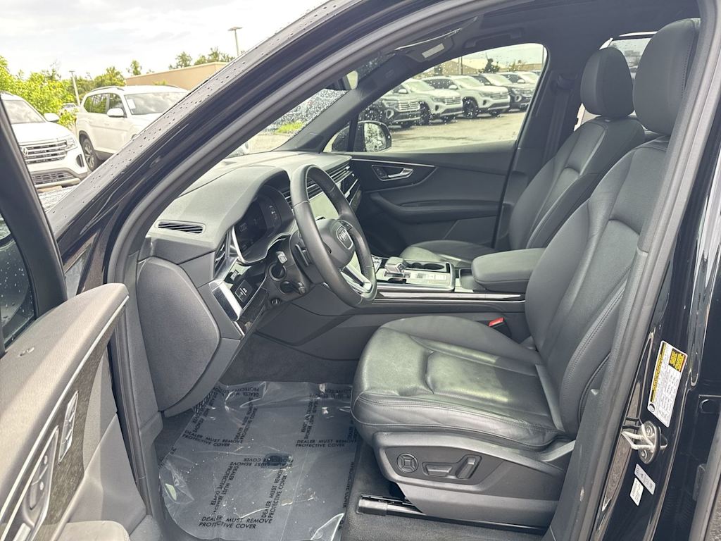 Thumbnail: 2021 Audi Q7 - 11