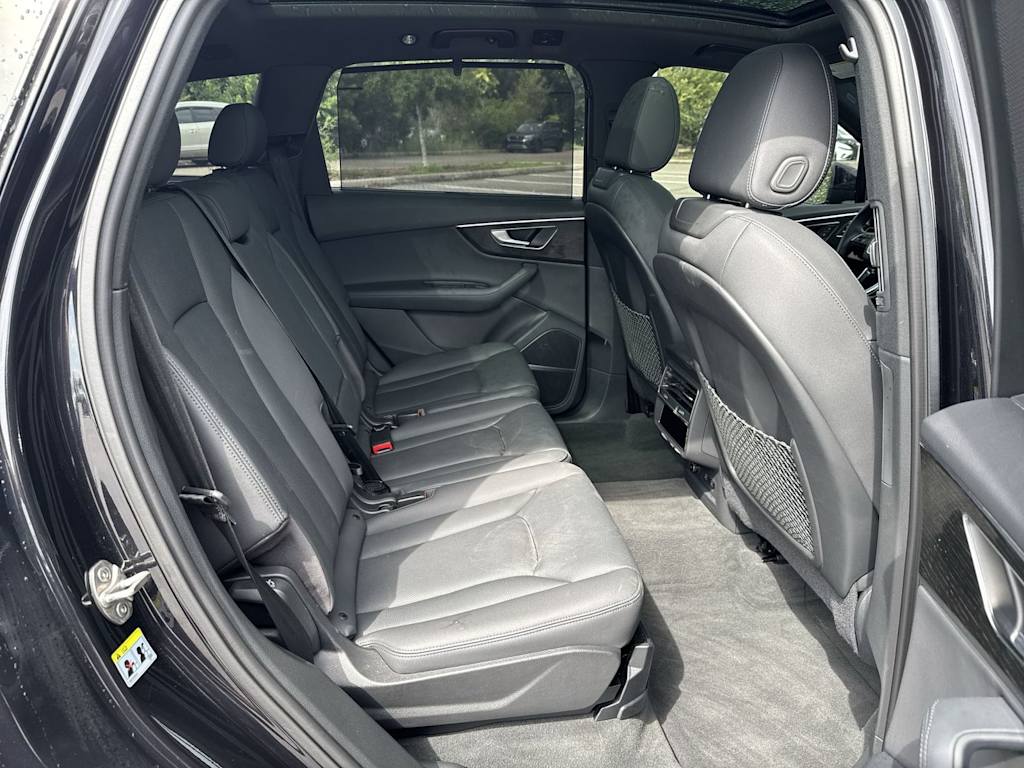 Thumbnail: 2021 Audi Q7 - 35