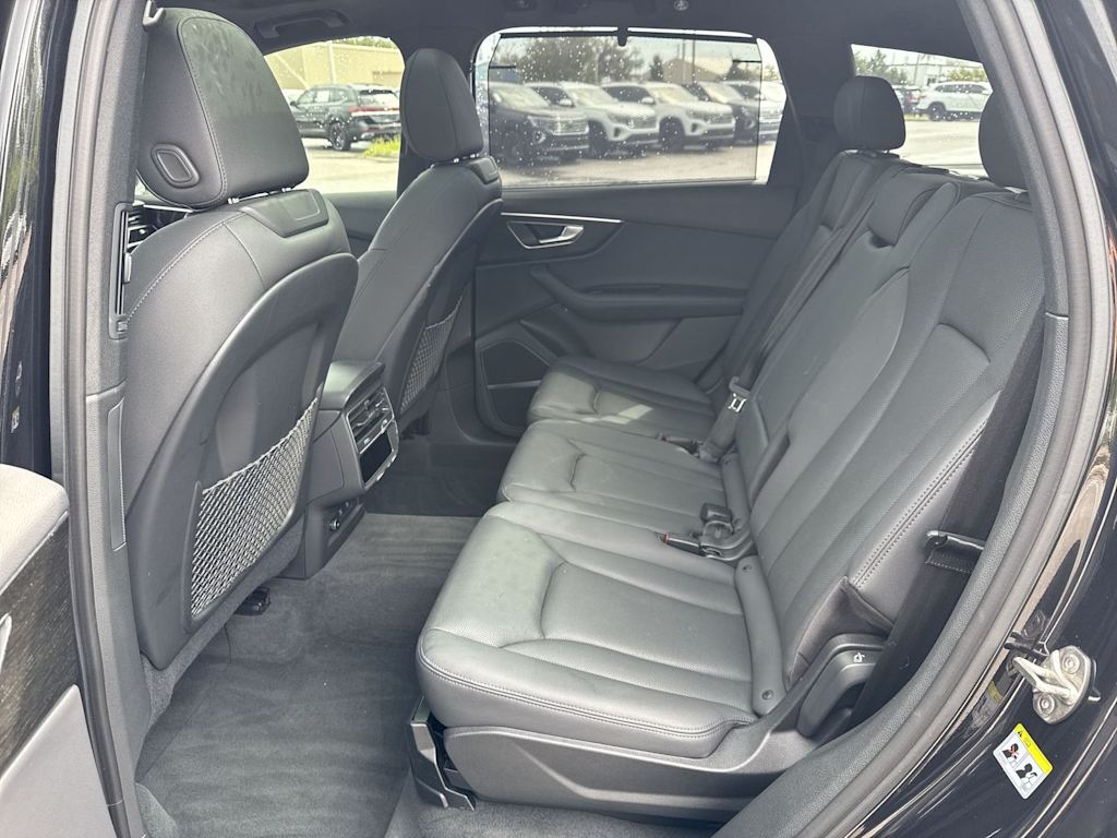Thumbnail: 2021 Audi Q7 - 34
