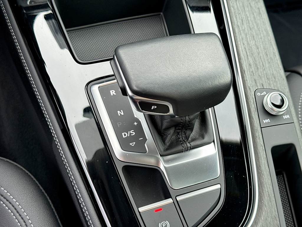 Thumbnail: 2023 Audi A4 - 42