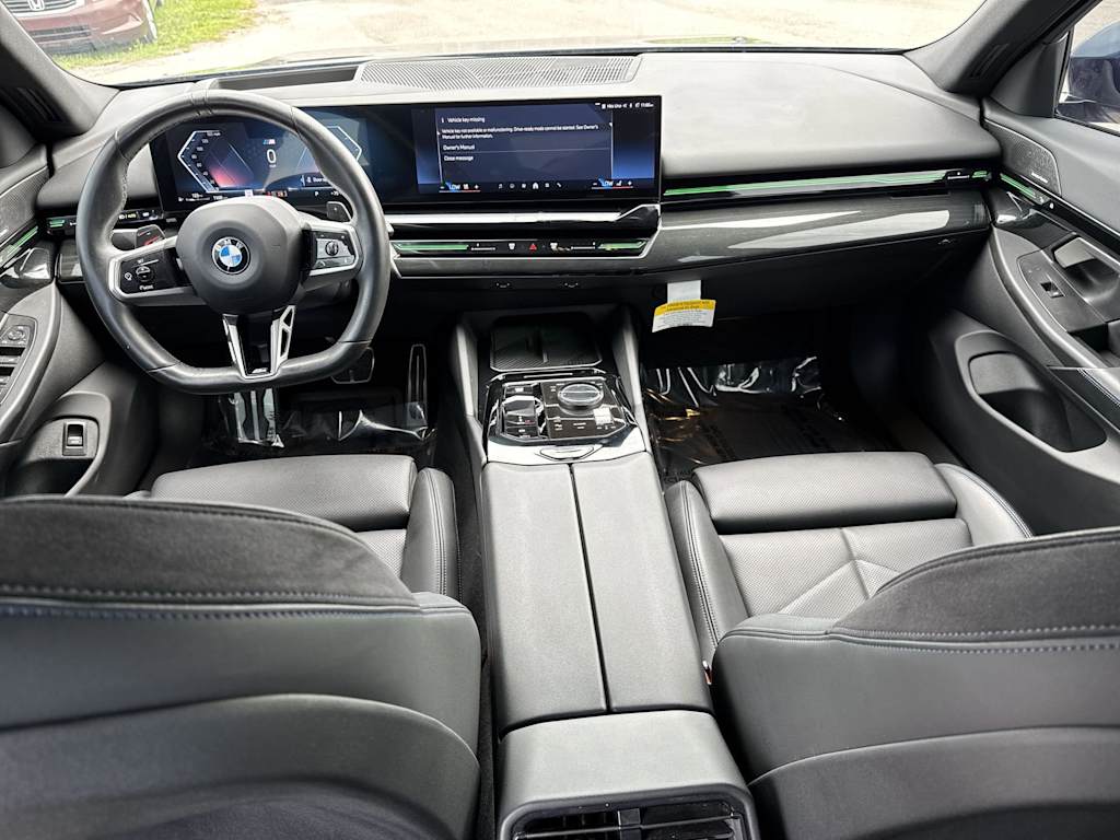 Thumbnail: 2024 BMW 5 Series - 10