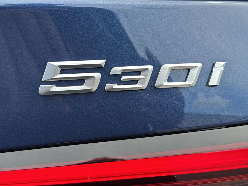 Thumbnail: 2024 BMW 5 Series - 22