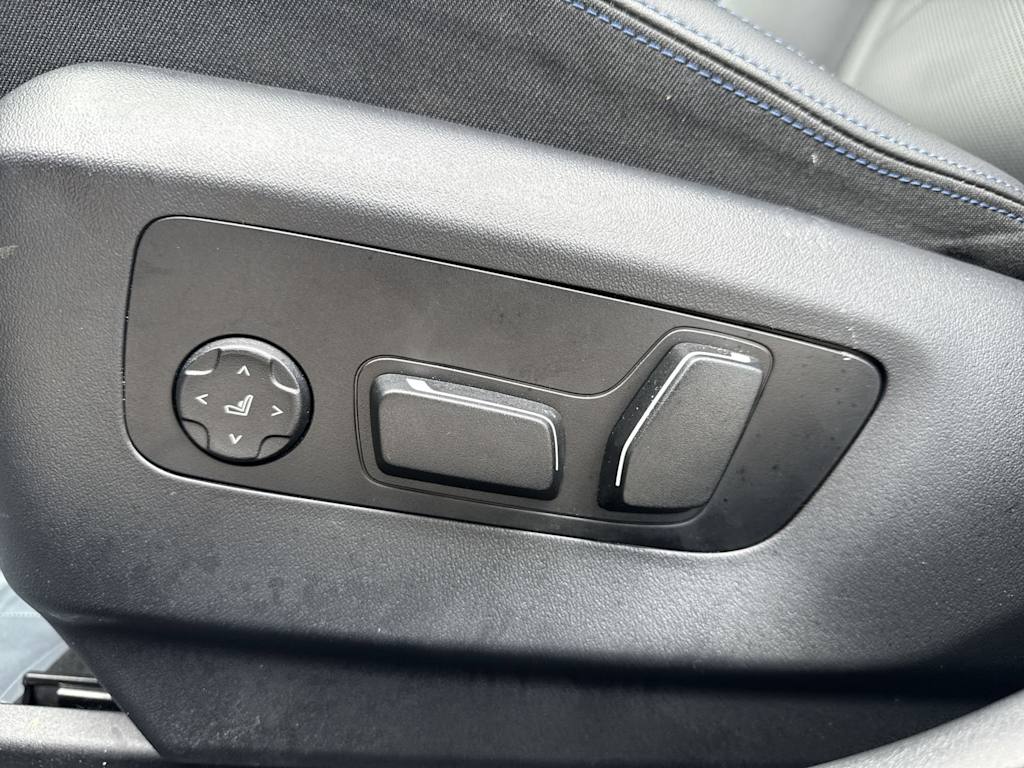 Thumbnail: 2024 BMW 5 Series - 23