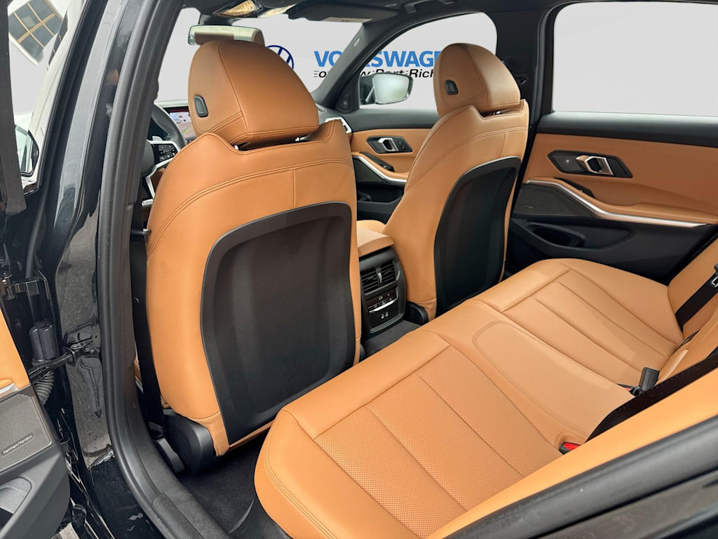 Thumbnail: 2026 BMW 3 Series - 12