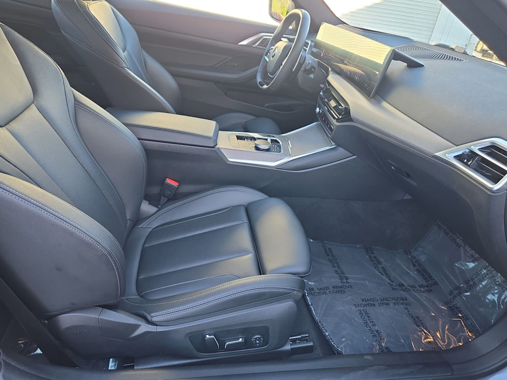 Thumbnail: 2025 BMW 4 Series - 12