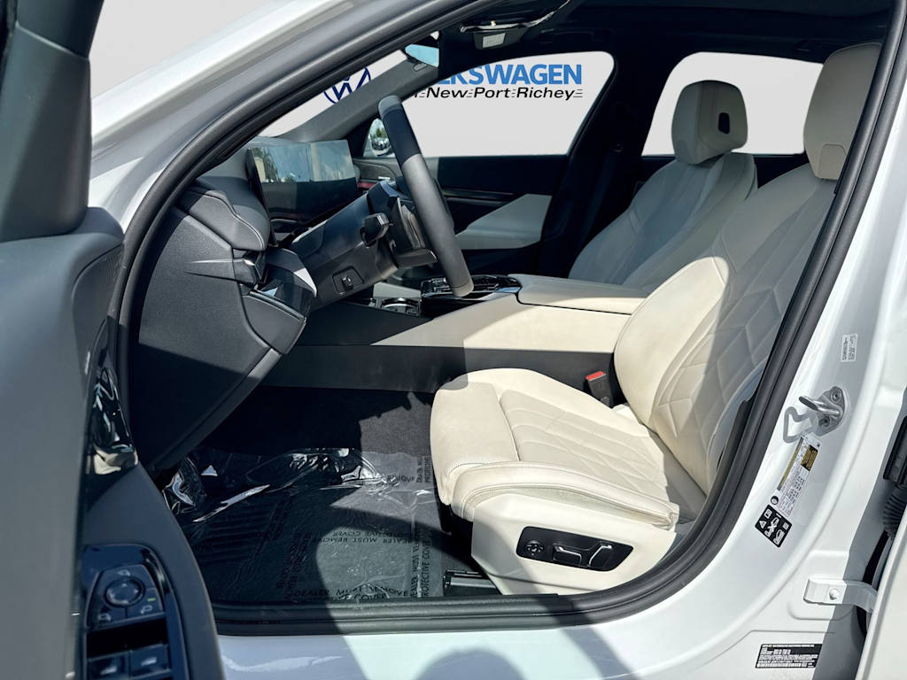 Thumbnail: 2026 BMW 5 Series - 10