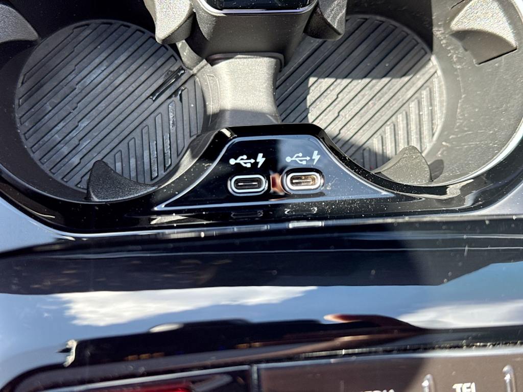 Thumbnail: 2025 BMW M5 - 39