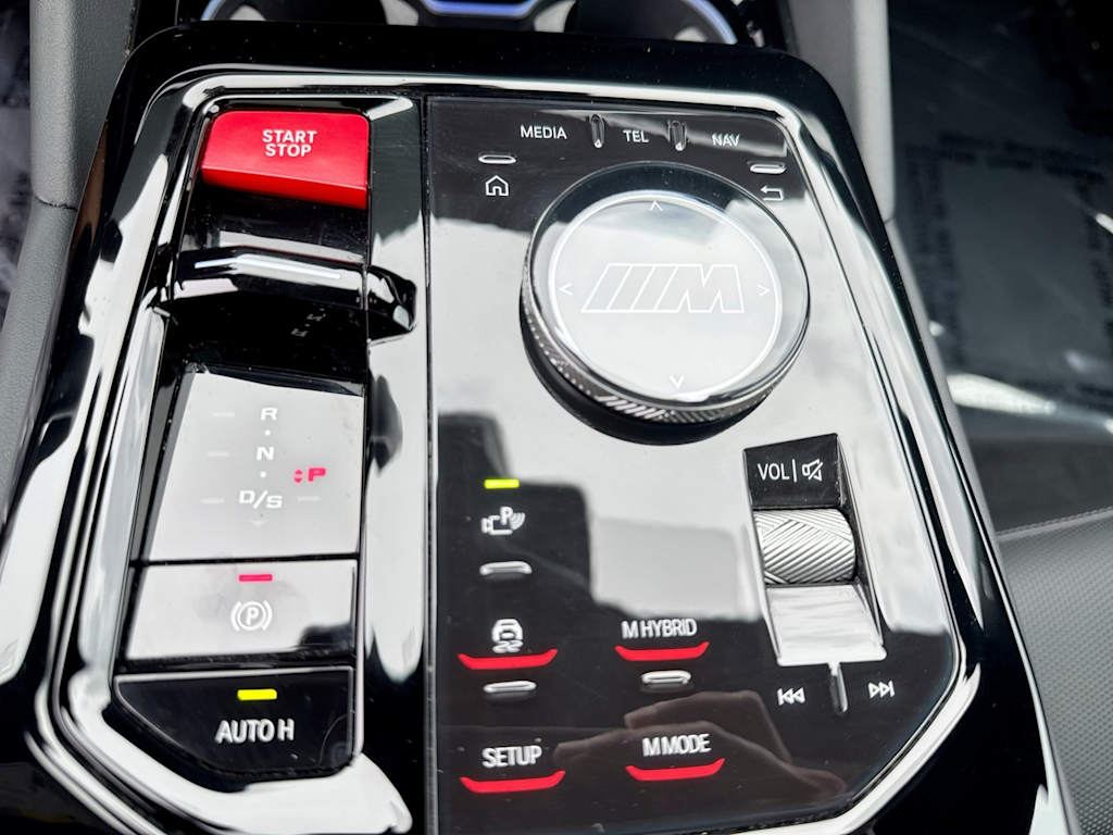 Thumbnail: 2026 BMW M5 - 41