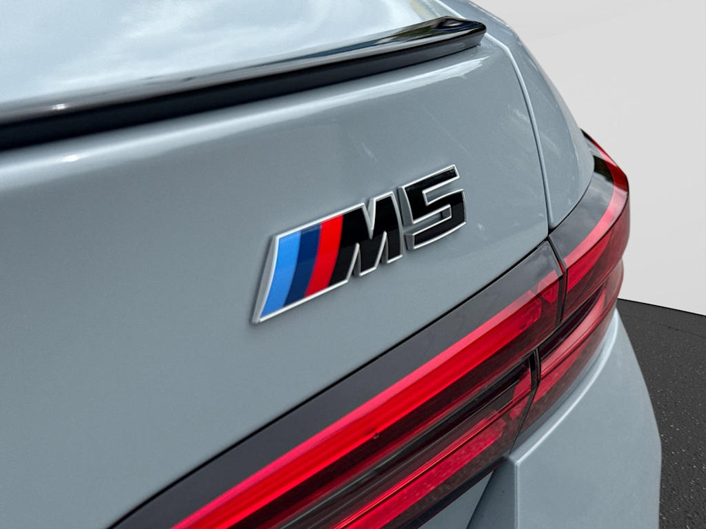 Thumbnail: 2026 BMW M5 - 28