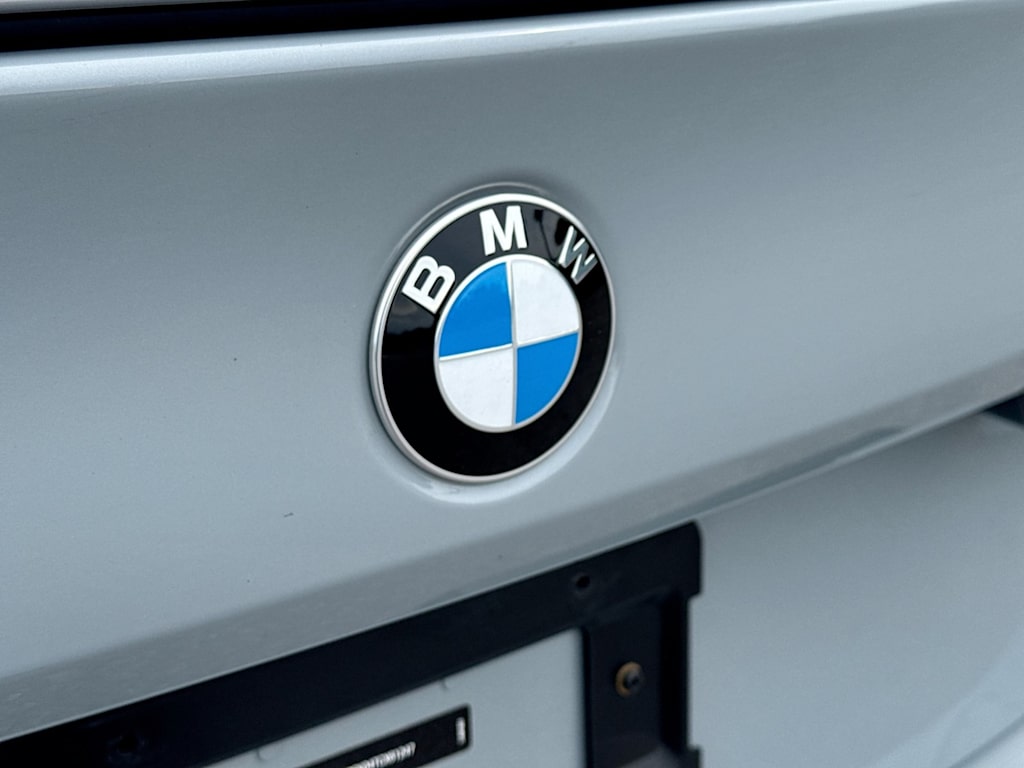 Thumbnail: 2026 BMW M5 - 7
