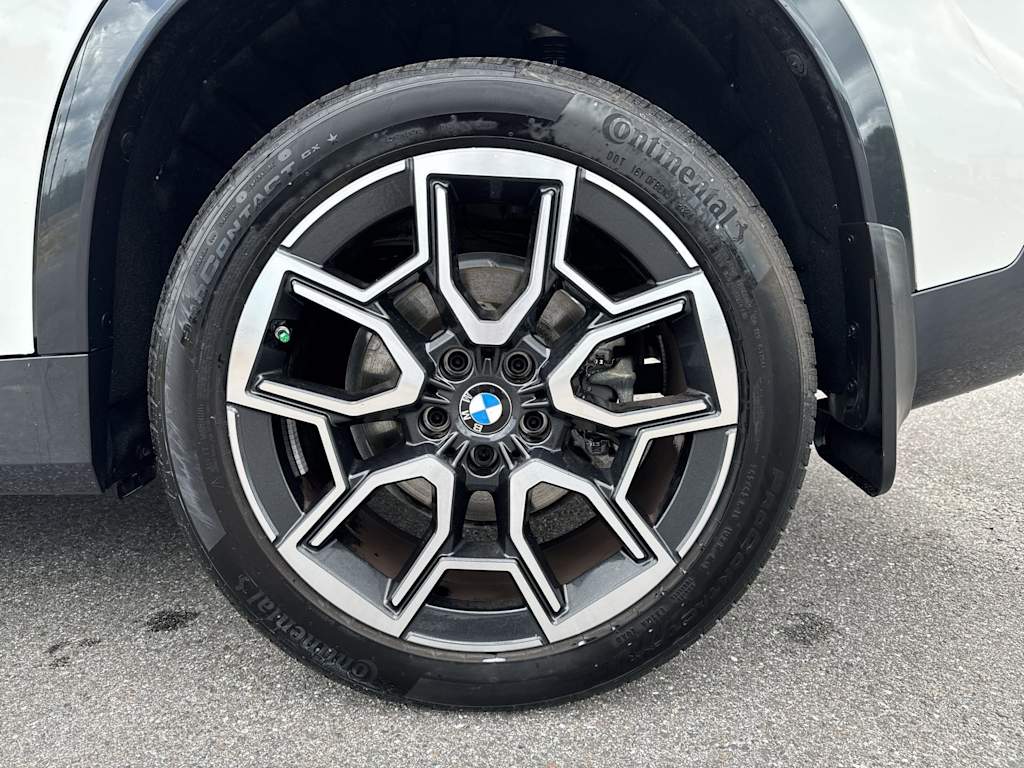 Thumbnail: 2025 BMW X1 - 8