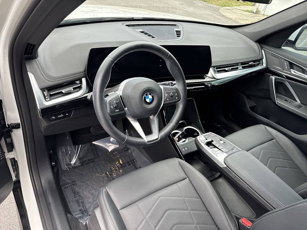 Thumbnail: 2025 BMW X1 - 10