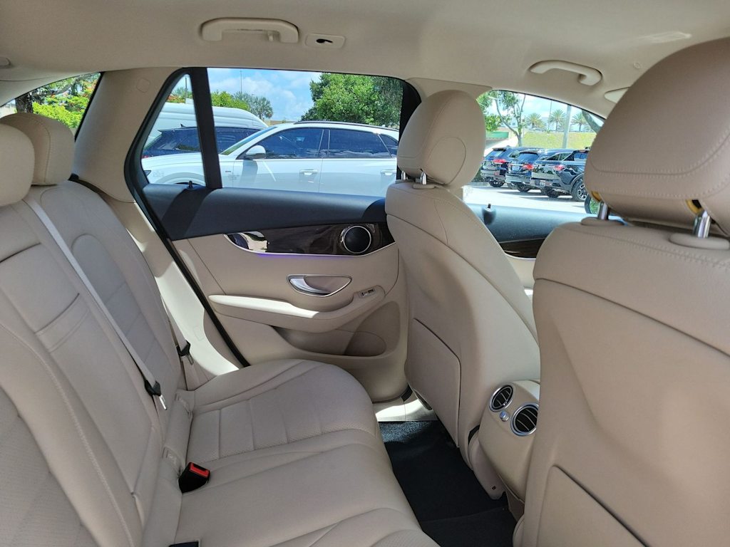 Thumbnail: 2020 Mercedes-Benz GLC - 20