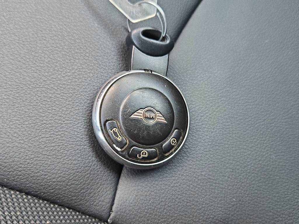 Thumbnail: 2012 MINI Cooper - 15