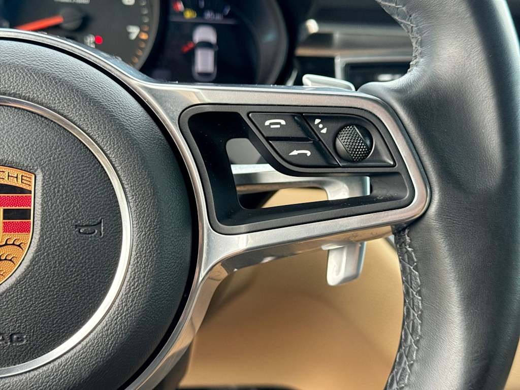Thumbnail: 2018 Porsche Macan - 37